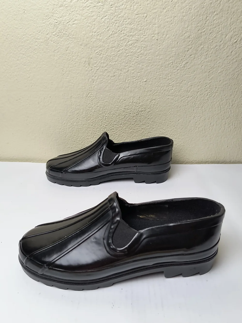totes 8 Women's Black Waterproof Winter Rain Slip-Ons